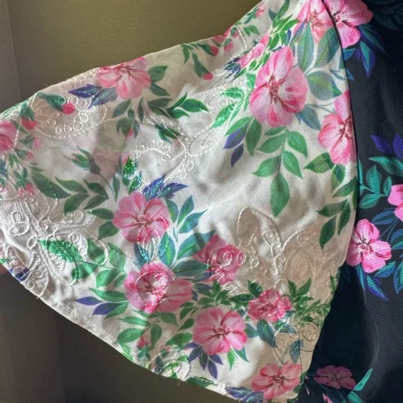 Betsy Johnson Floral Dress - Picture 3 of 12